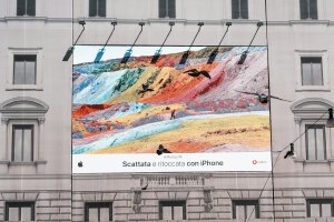 发光广告牌与LED广告牌有何差别